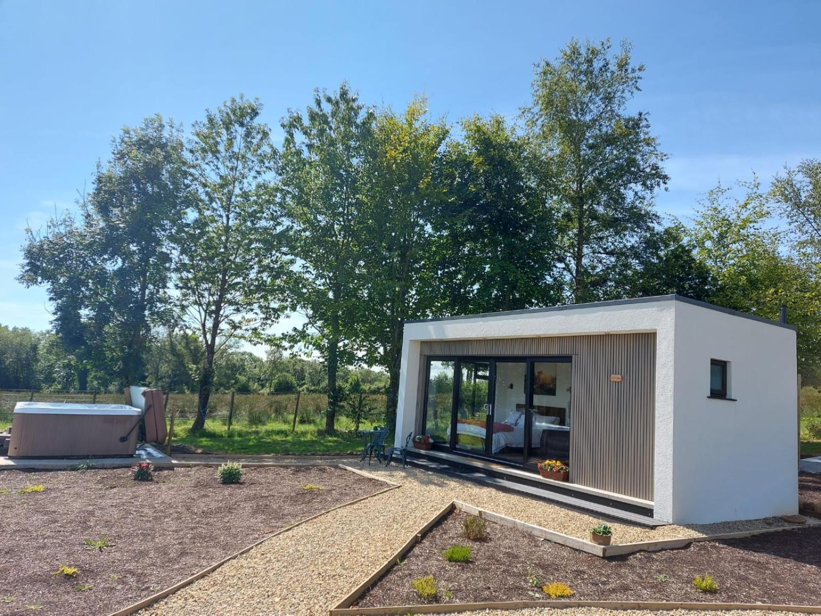 Lakescape - Waterfront Self- Catering Cabins Enniskillen Værelse billede