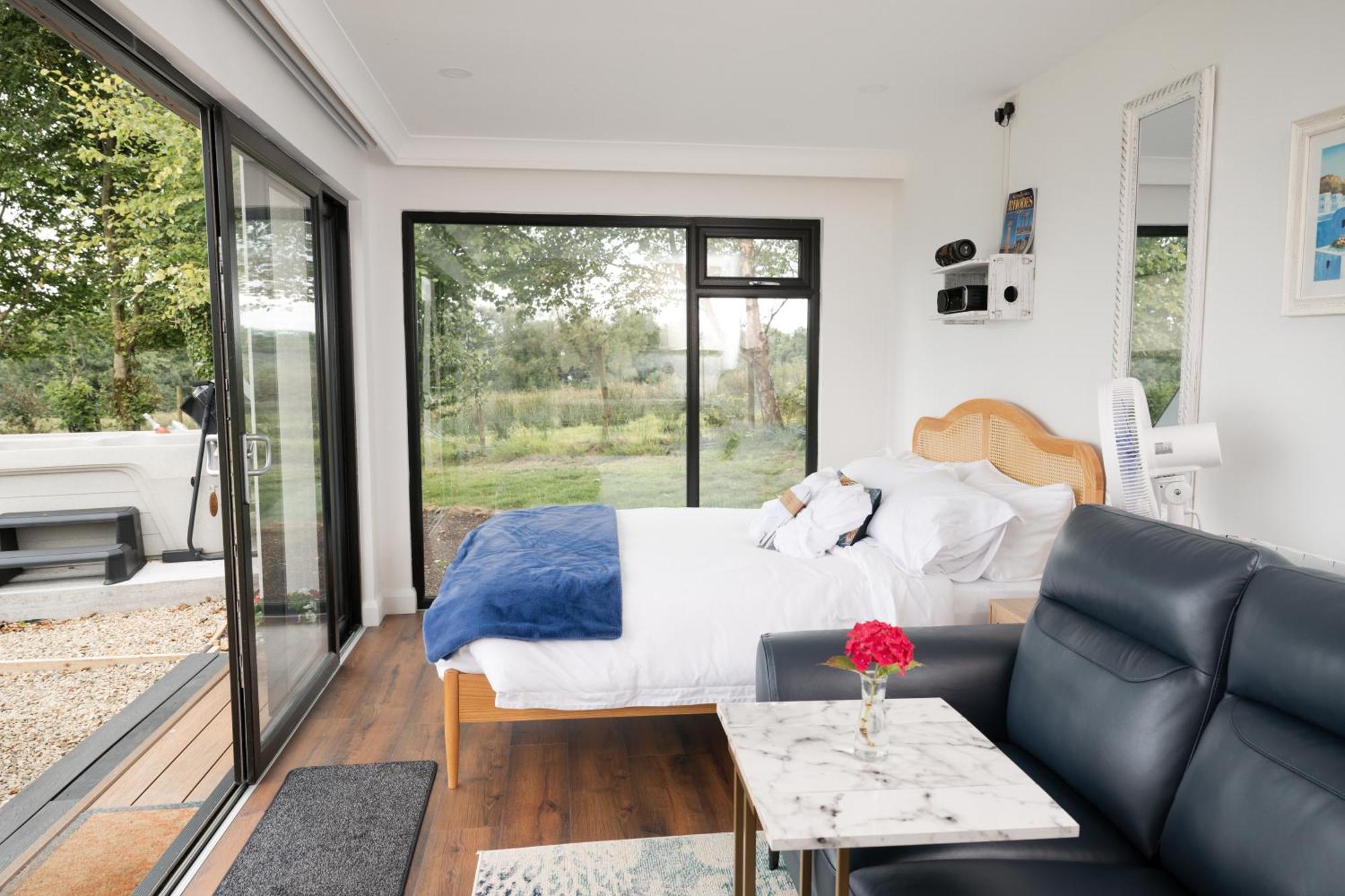 Lakescape - Waterfront Self- Catering Cabins Enniskillen Eksteriør billede