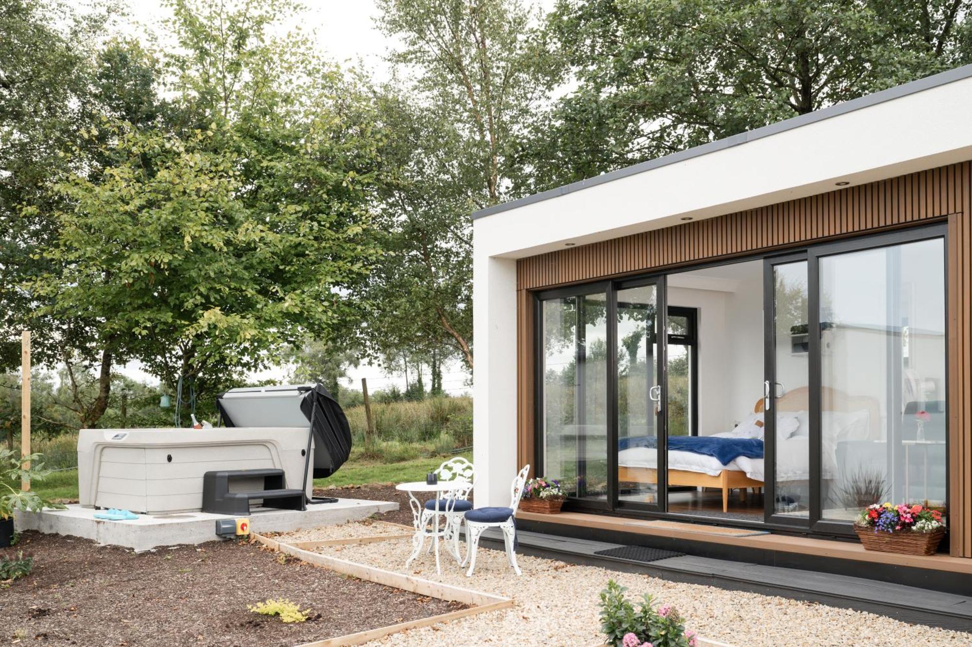 Lakescape - Waterfront Self- Catering Cabins Enniskillen Eksteriør billede