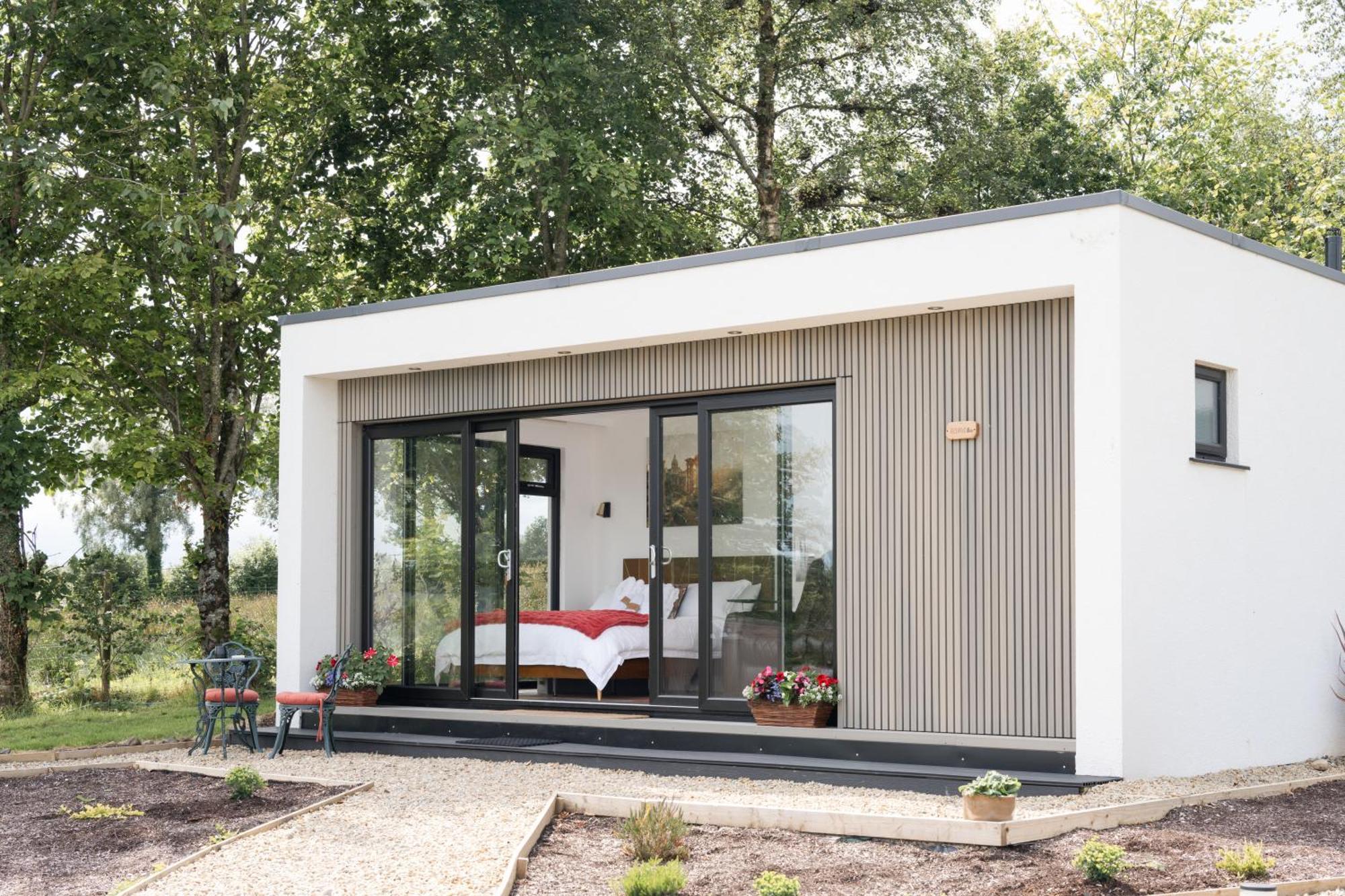 Lakescape - Waterfront Self- Catering Cabins Enniskillen Eksteriør billede