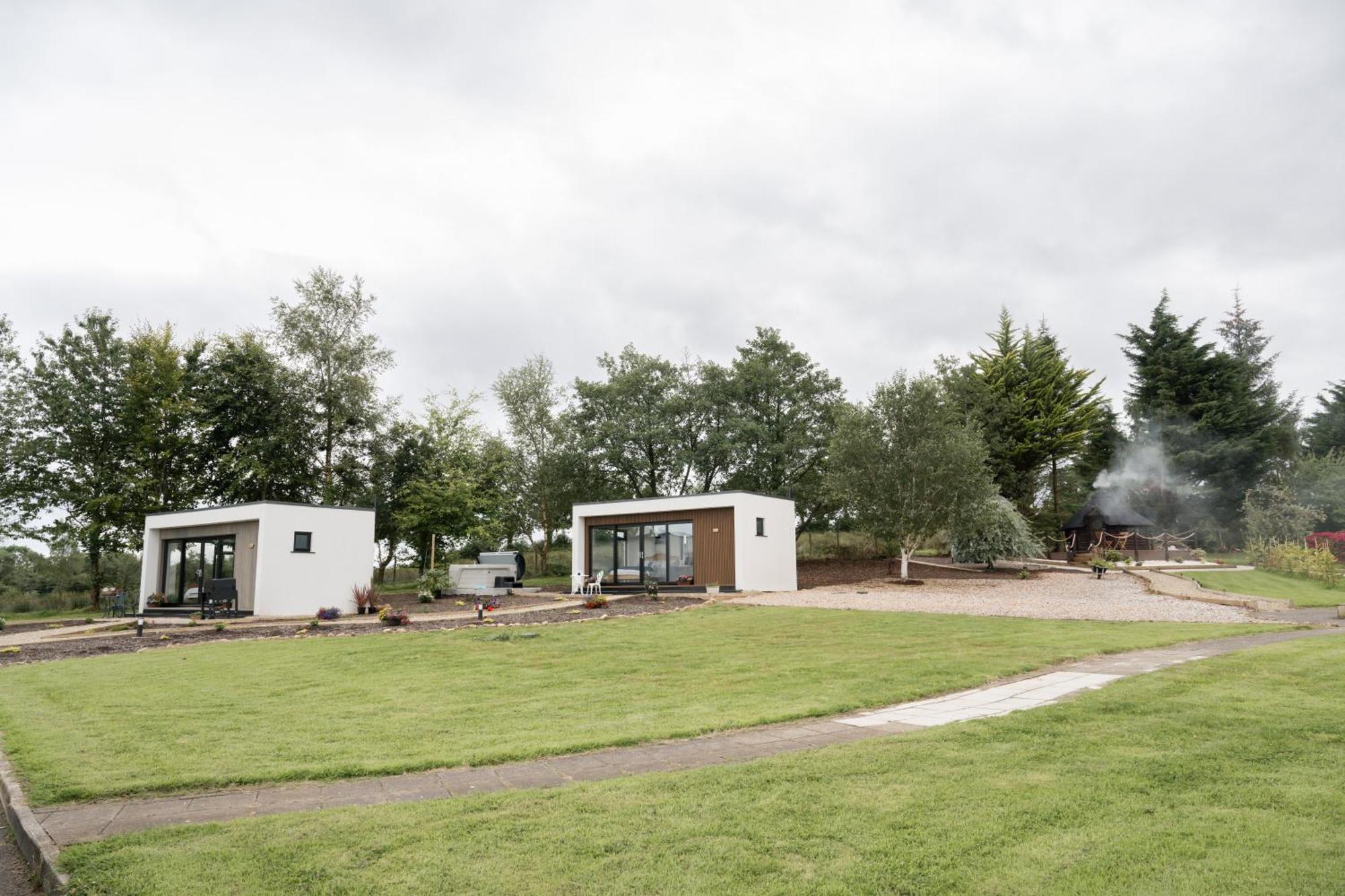 Lakescape - Waterfront Self- Catering Cabins Enniskillen Eksteriør billede