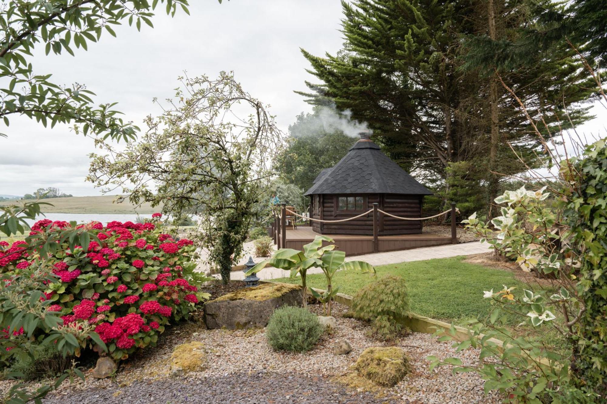 Lakescape - Waterfront Self- Catering Cabins Enniskillen Eksteriør billede