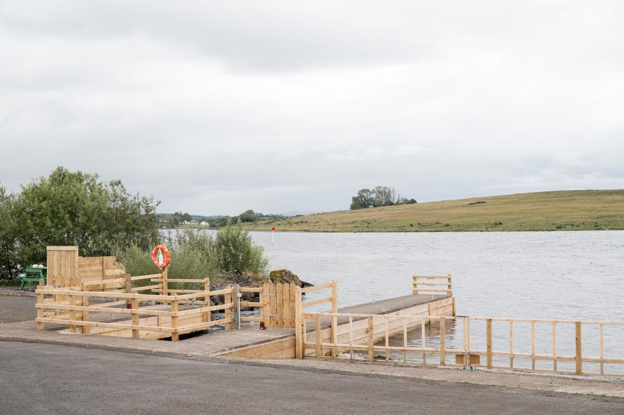 Lakescape - Waterfront Self- Catering Cabins Enniskillen Eksteriør billede